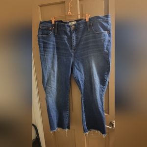 Madewell size 37P Cali demi boot cut jeans